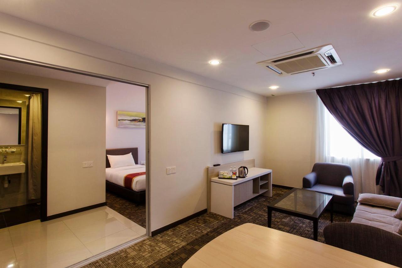 Amansari Hotel Nusajaya Nusajaya  Exterior photo