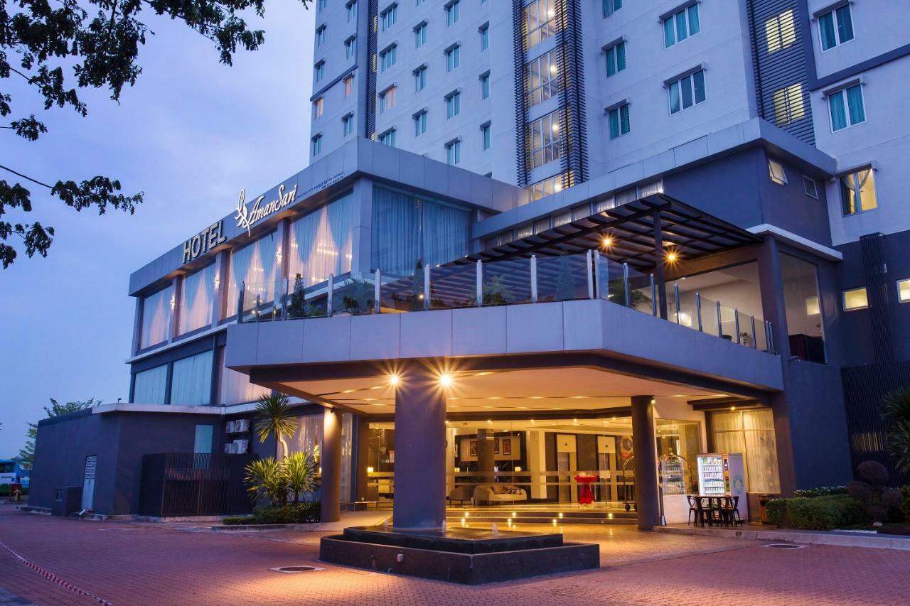 Amansari Hotel Nusajaya Nusajaya  Exterior photo